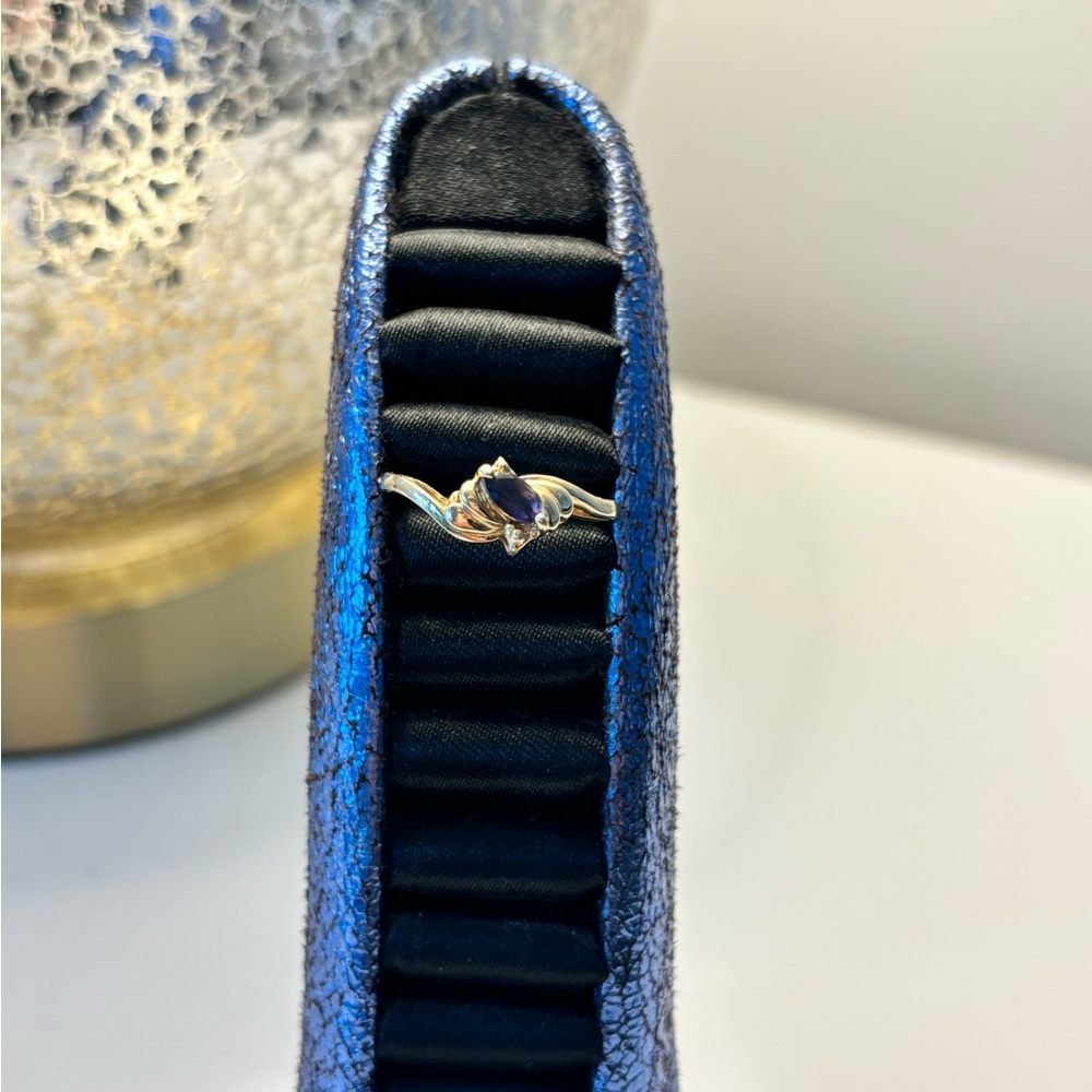 Vintage 14k Good Ring With Stone